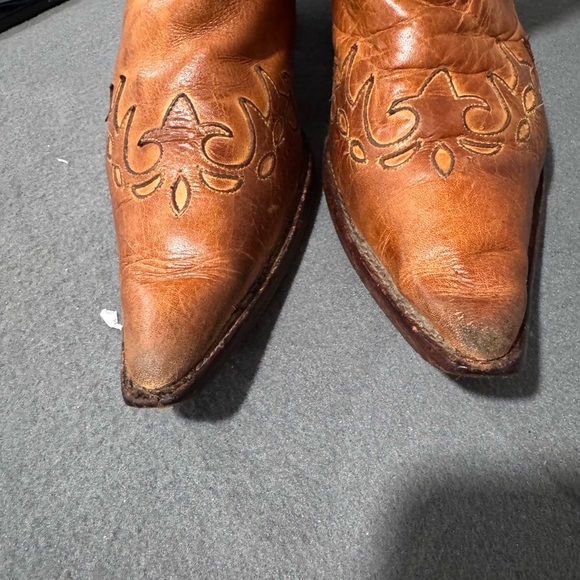 Tan Embroidered Ankle Booties 9.5B - Picture 4 of 11